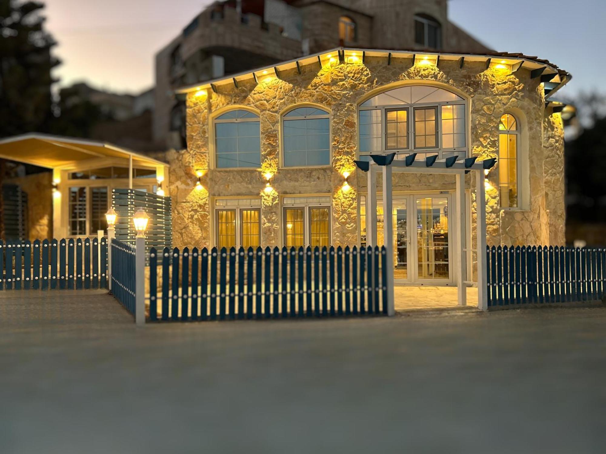 Celestia Boutique Inn - Boutique Stay Overlooking Jerash Ruins Jarash Exterior photo